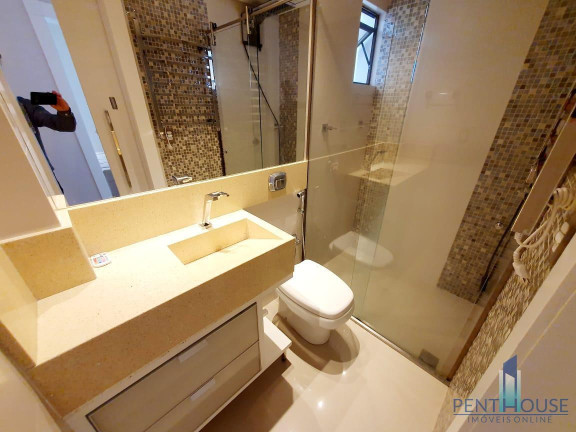 Imagem Apartamento com 2 Quartos à Venda, 70 m² em Centro - Balneário Camboriú