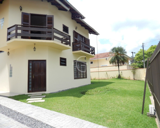 Imagem Casa com 4 Quartos à Venda, 206 m² em América - Joinville Imagem Casa com 4 Quartos à Venda, 206 m² em América - Joinville