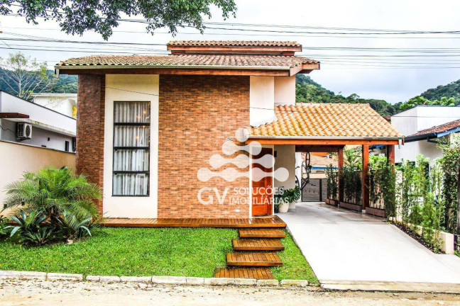 Casa com 3 Quartos à Venda, 180 m² em Horto Florestal - Ubatuba