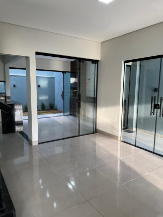 Imagem Sobrado com 3 Quartos à Venda, 10 m² em Coronel Antonino - Campo Grande