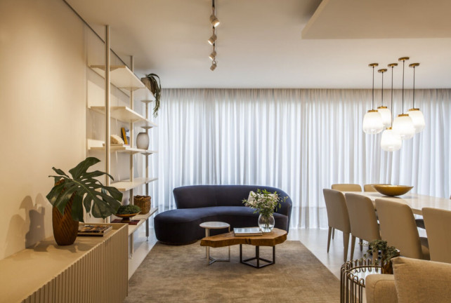 Imagem Imóvel com 4 Quartos à Venda, 334 m² em Centro - Balneário Camboriú Imagem Imóvel com 4 Quartos à Venda, 334 m² em Centro - Balneário Camboriú
