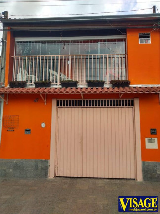 Casa com 3 Quartos à Venda,  em Vila Zeze - Jacareí