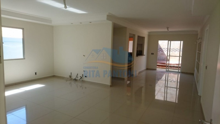 Casa de Condomínio com 3 Quartos à Venda, 190 m² em Condomínio Gerânios - Ribeirão Preto
