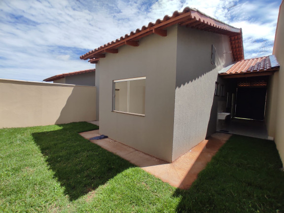 Imagem Imóvel com
3 Quartos à Venda, 74 m² em
Chacara Sao Pedro -
Aparecida De Goiania Imagem Imóvel com
3 Quartos à Venda, 74 m² em
Chacara Sao Pedro -
Aparecida De Goiania