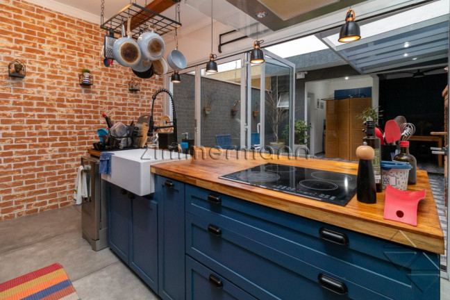 Imagem Casa com 3 Quartos à Venda, 140 m² em Vila Romana - São Paulo