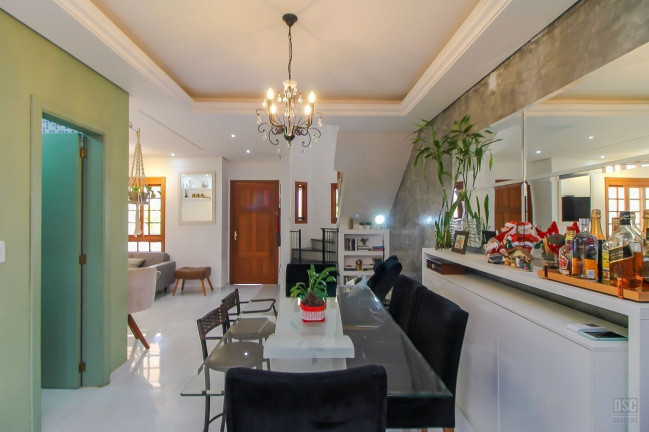 Imagem Casa com 3 Quartos à Venda, 210 m² em Hípica - Porto Alegre Imagem Casa com 3 Quartos à Venda, 210 m² em Hípica - Porto Alegre