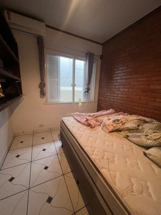 Imagem Casa com 5 Quartos à Venda, 180 m² em Centro - Guaratuba