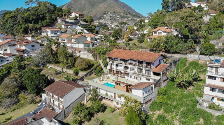 Imagem Casa com 6 Quartos à Venda, 700 m² em Tijuca - Teresópolis