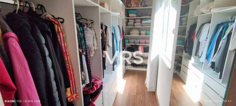 Imagem Casa com 4 Quartos à Venda, 196 m² em Cascata Do Imbuí - Teresópolis