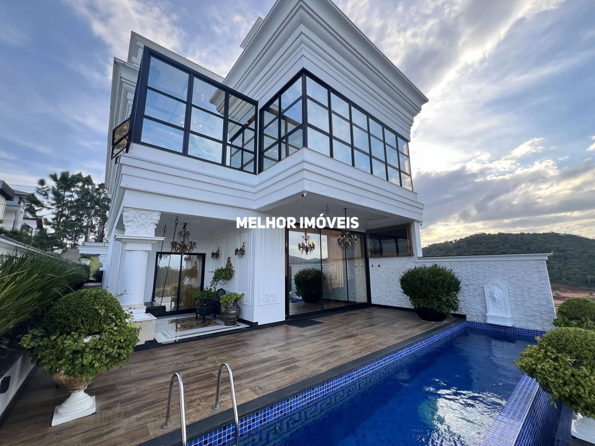 Imagem Casa de Condomínio com 4 Quartos à Venda, 343 m² em Centro - Camboriú