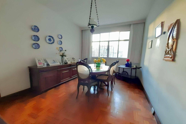 Imagem Apartamento com 4 Quartos à Venda, 142 m² em Icaraí - Niterói