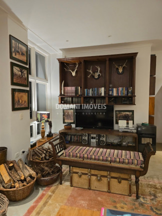 Imagem Casa com 5 Quartos para Alugar, 700 m² em Região Do Alto Da Boa Vista - Campos Do Jordão Imagem Casa com 5 Quartos para Alugar, 700 m² em Região Do Alto Da Boa Vista - Campos Do Jordão