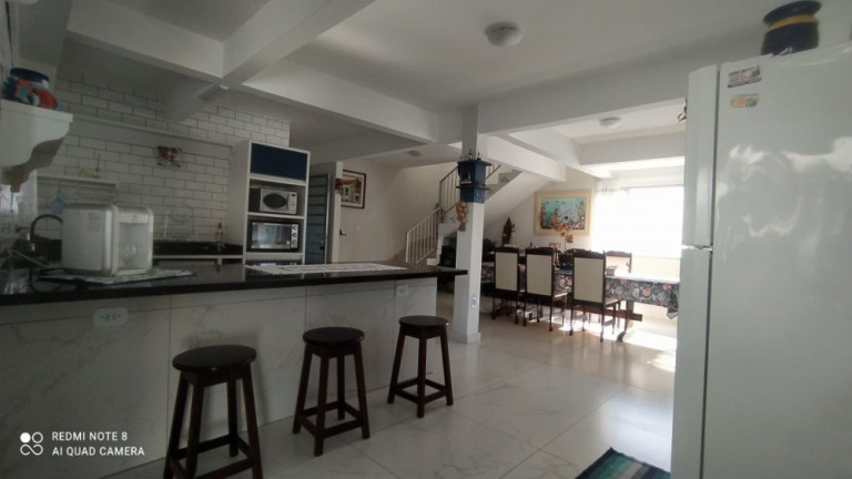 Imagem Sobrado com 4 Quartos à Venda, 240 m² em Itapuã - Pontal Do Paraná