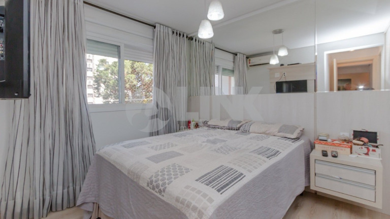 Imagem Apartamento com 3 Quartos à Venda, 74 m² em Passo Da Areia - Porto Alegre