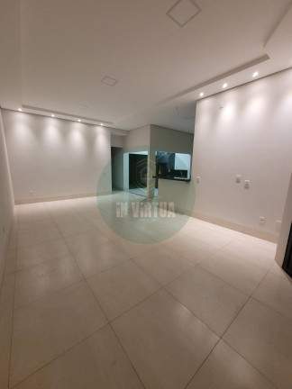 Casa com 3 Quartos à Venda, 130 m² em Morada Do Ouro - Cuiabá