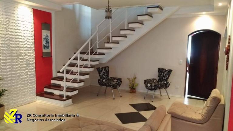 Imagem Sobrado com 3 Quartos à Venda, 300 m² em Jardim Piqueroby - São Paulo