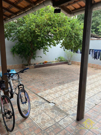 Imagem Casa com 5 Quartos à Venda, 200 m² em Centro - Vila Velha
