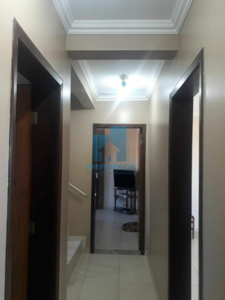 Imagem Sobrado com 4 Quartos à Venda, 209 m² em Uvaranas - Ponta Grossa