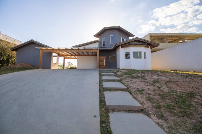 Casa com 3 Quartos à Venda, 283 m² em Pitas - Cotia