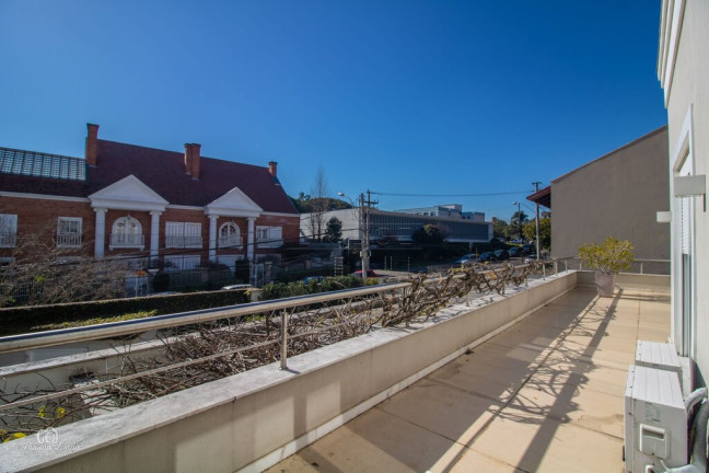 Imagem Casa com 6 Quartos à Venda, 570 m² em Três Figueiras - Porto Alegre Imagem Casa com 6 Quartos à Venda, 570 m² em Três Figueiras - Porto Alegre