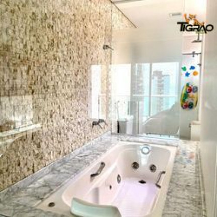 Imagem Apartamento com 2 Quartos à Venda, 158 m² em Centro - Balneário Camboriú