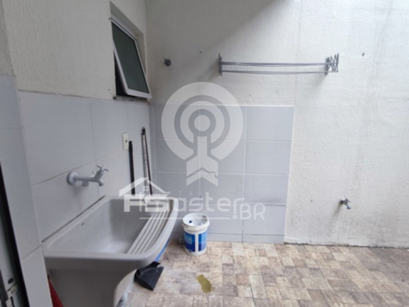 Imagem Casa com 3 Quartos à Venda, 90 m² em Lagoa Redonda - Fortaleza