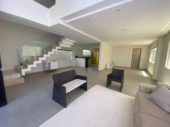 Imagem Casa com 3 Quartos à Venda, 250 m² em Estrada Do Coco - Lauro De Freitas Imagem Casa com 3 Quartos à Venda, 250 m² em Estrada Do Coco - Lauro De Freitas