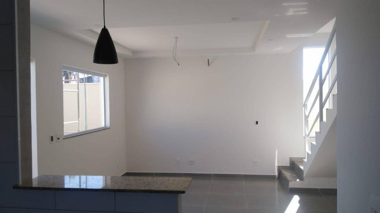 Imagem Casa com 9 Quartos à Venda, 67 m² em Itaipuaçu - Maricá Imagem Casa com 9 Quartos à Venda, 67 m² em Itaipuaçu - Maricá