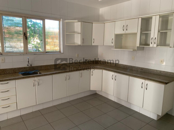 Imagem Casa com 3 Quartos à Venda, em Jardim Amália - Volta Redonda Imagem Casa com 3 Quartos à Venda, em Jardim Amália - Volta Redonda
