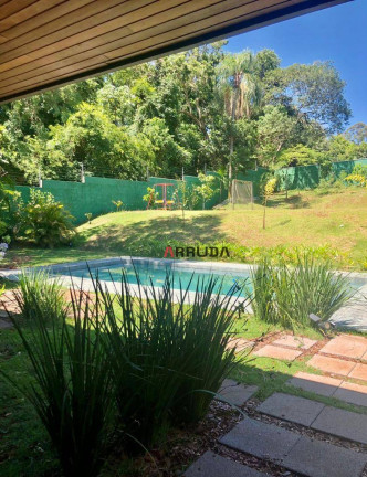 Imagem Casa com 4 Quartos à Venda, 304 m² em Centro - Cascavel