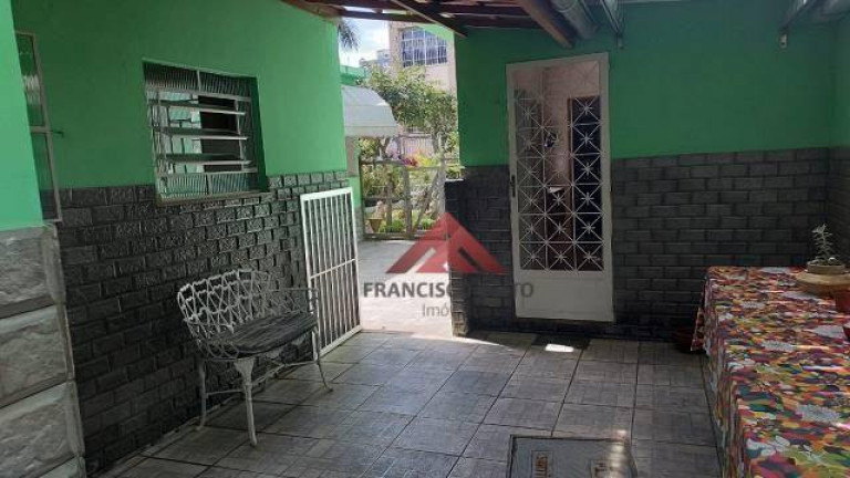 Imagem Casa com 3 Quartos à Venda, 300 m² em Fonseca - Niterói Imagem Casa com 3 Quartos à Venda, 300 m² em Fonseca - Niterói