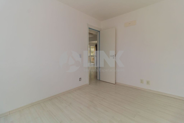Imagem Apartamento com 2 Quartos à Venda, 79 m² em Jardim Carvalho - Porto Alegre