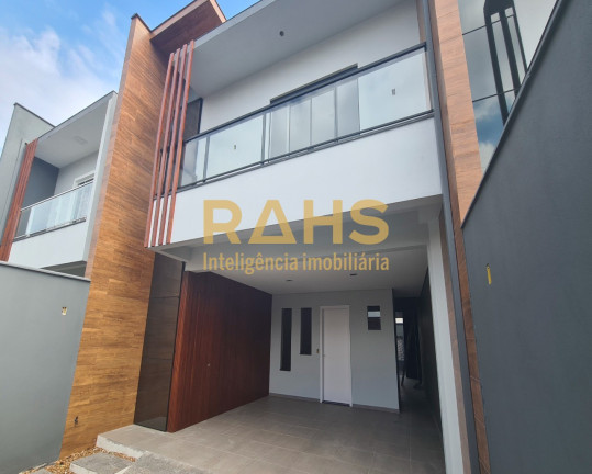 Imagem Casa com 3 Quartos à Venda, 195 m² em Floresta - Joinville Imagem Casa com 3 Quartos à Venda, 195 m² em Floresta - Joinville