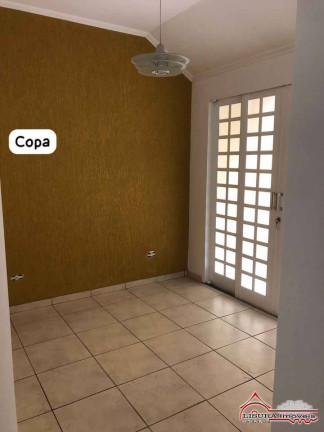Imagem Casa de Condomínio com 3 Quartos à Venda, em Jardim Califórnia - Jacareí Imagem Casa de Condomínio com 3 Quartos à Venda, em Jardim Califórnia - Jacareí