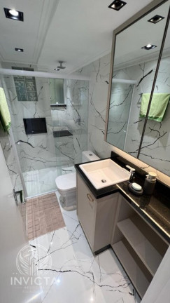 Imagem Apartamento com 3 Quartos à Venda, 225 m² em Centro - Balneário Camboriú Imagem Apartamento com 3 Quartos à Venda, 225 m² em Centro - Balneário Camboriú