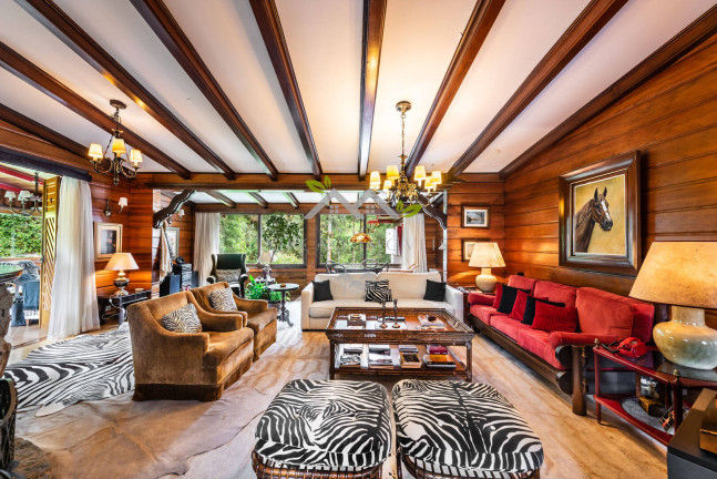 Imagem Casa com 4 Quartos à Venda, 720 m² em Jardim Embaixador - Campos Do Jordão Imagem Casa com 4 Quartos à Venda, 720 m² em Jardim Embaixador - Campos Do Jordão
