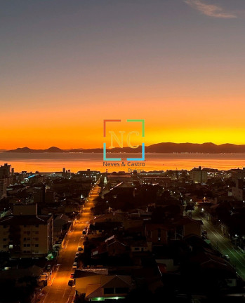 Imagem Imóvel com 3 Quartos à Venda, 171 m² em Jardim Cidade De Florianópolis - São José Imagem Imóvel com 3 Quartos à Venda, 171 m² em Jardim Cidade De Florianópolis - São José