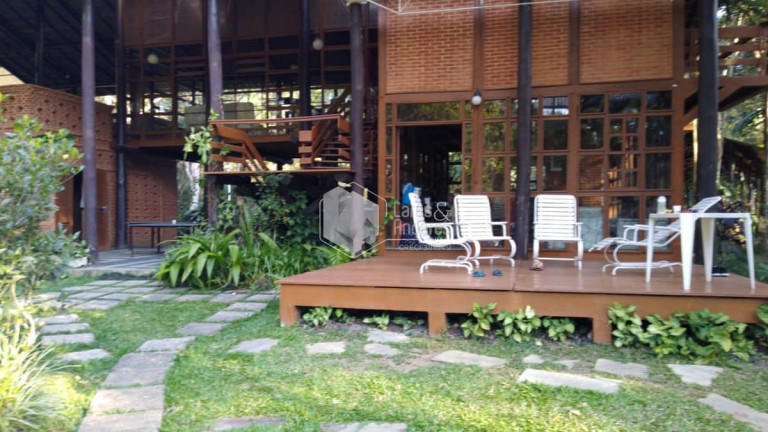 Casa com 5 Quartos à Venda, 357 m² em Parelheiros - São Paulo