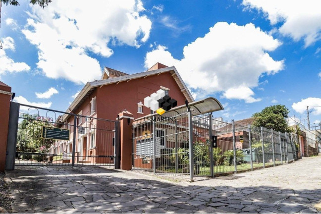 Casa de Condomínio com 3 Quartos à Venda, 109 m² em Teresópolis - Porto Alegre