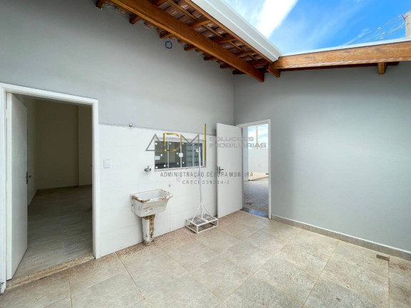 Imagem Casa com 3 Quartos à Venda, 152 m² em Jardim Regina - Botucatu