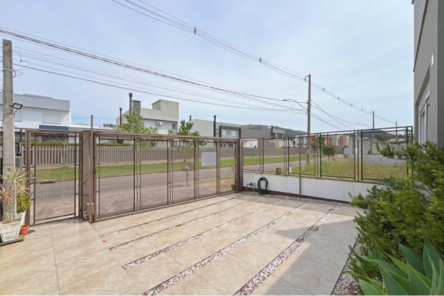 Imagem Casa com 3 Quartos à Venda, 154 m² em Hípica - Porto Alegre Imagem Casa com 3 Quartos à Venda, 154 m² em Hípica - Porto Alegre