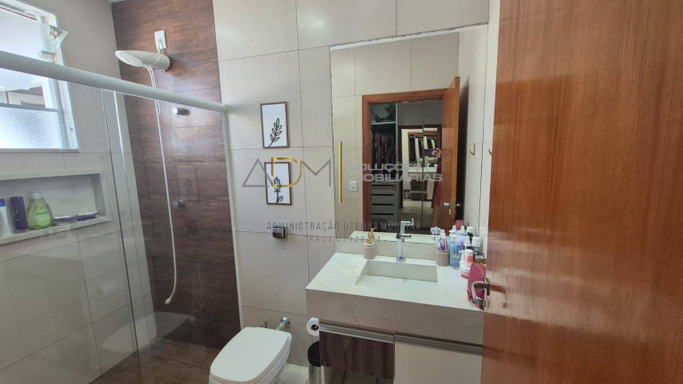 Imagem Casa com 3 Quartos à Venda, 200 m² em Jardim Maria Luiza - Botucatu