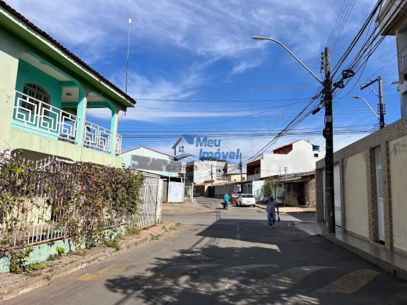 Imagem Casa com 2 Quartos à Venda, 100 m² em Candangolândia - Brasília Imagem Casa com 2 Quartos à Venda, 100 m² em Candangolândia - Brasília