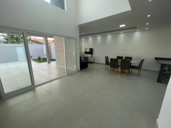 Imagem Casa com 4 Quartos à Venda, 350 m² em  Maria Helena Novaes - Peruíbe