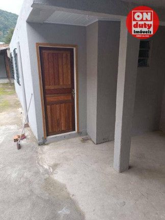 Casa com 3 Quartos para Alugar, 196 m² em Marapé - Santos