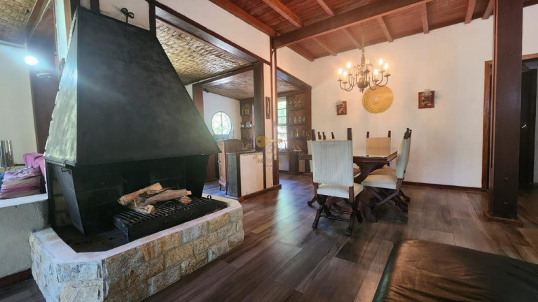 Imagem Casa com 8 Quartos à Venda, 1.700 m² em Albuquerque - Teresópolis
