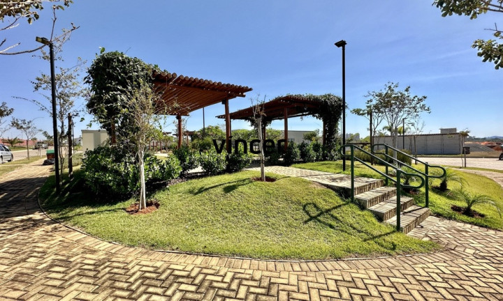 Imagem Terreno à Venda, 722 m² em Jardins Itália - Goiânia