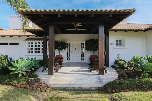 Imagem Casa com 5 Quartos à Venda, em Atlantida - Xangri-lá Imagem Casa com 5 Quartos à Venda, em Atlantida - Xangri-lá