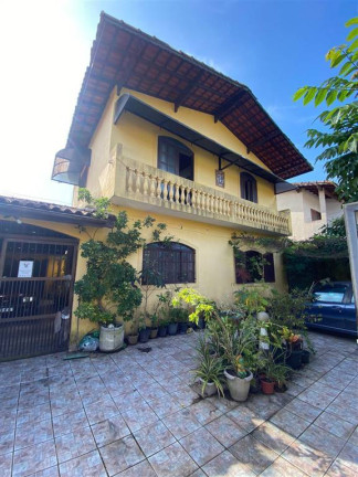 Casa com 3 Quartos à Venda, 196 m² em Caiçara - Praia Grande