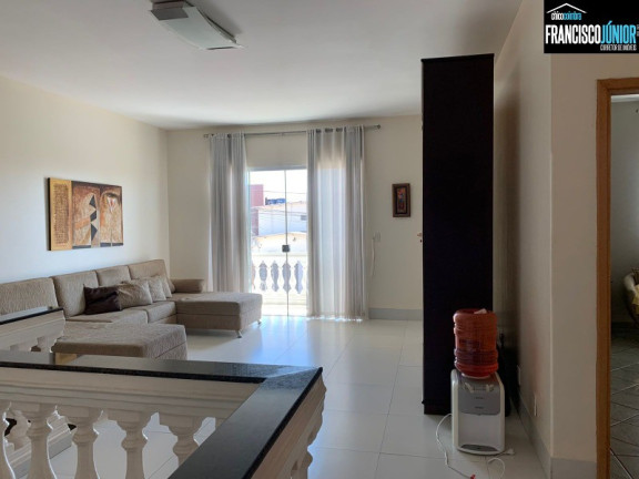 Imagem Casa com 3 Quartos à Venda, 420 m² em Setor Sol Nascente - Goiânia